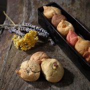  LA RÉGLETTE DE 9 MACARONS - Les boîtes, cagettes et cornet de macarons - La Biscuiterie Lolmede