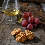 MACARON COGNAC RAISINS - Les macarons alcoolisés - La Biscuiterie Lolmede