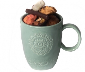 Mug macaroons, chocolate and candies - La Biscuiterie Lolmede